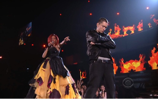 一首很好聽的手機鈴聲 - Love The Way You Lie